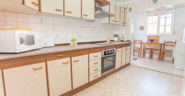 Apartamento Villa De Rota - Vista Mar, 135M2, Terraza, Sat Tv Y Mas Luaran gambar